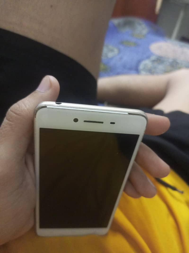 OPPO A37 2