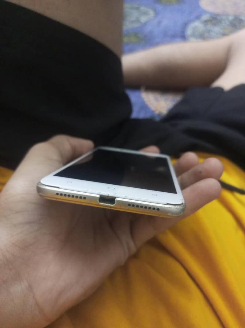 OPPO A37 3
