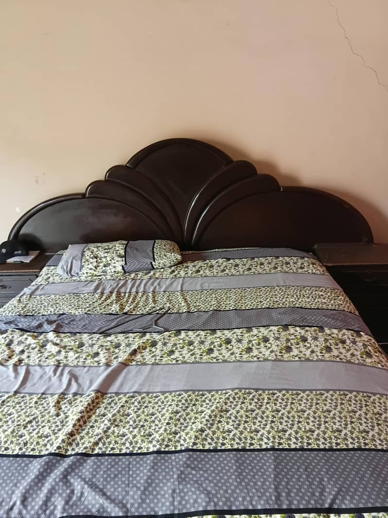 bed with dressing table 1