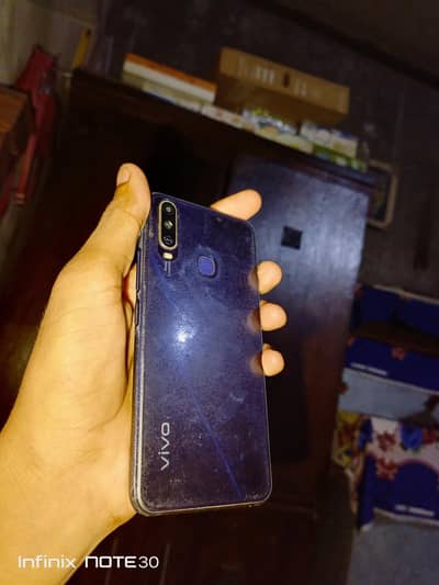 Vivo Y17