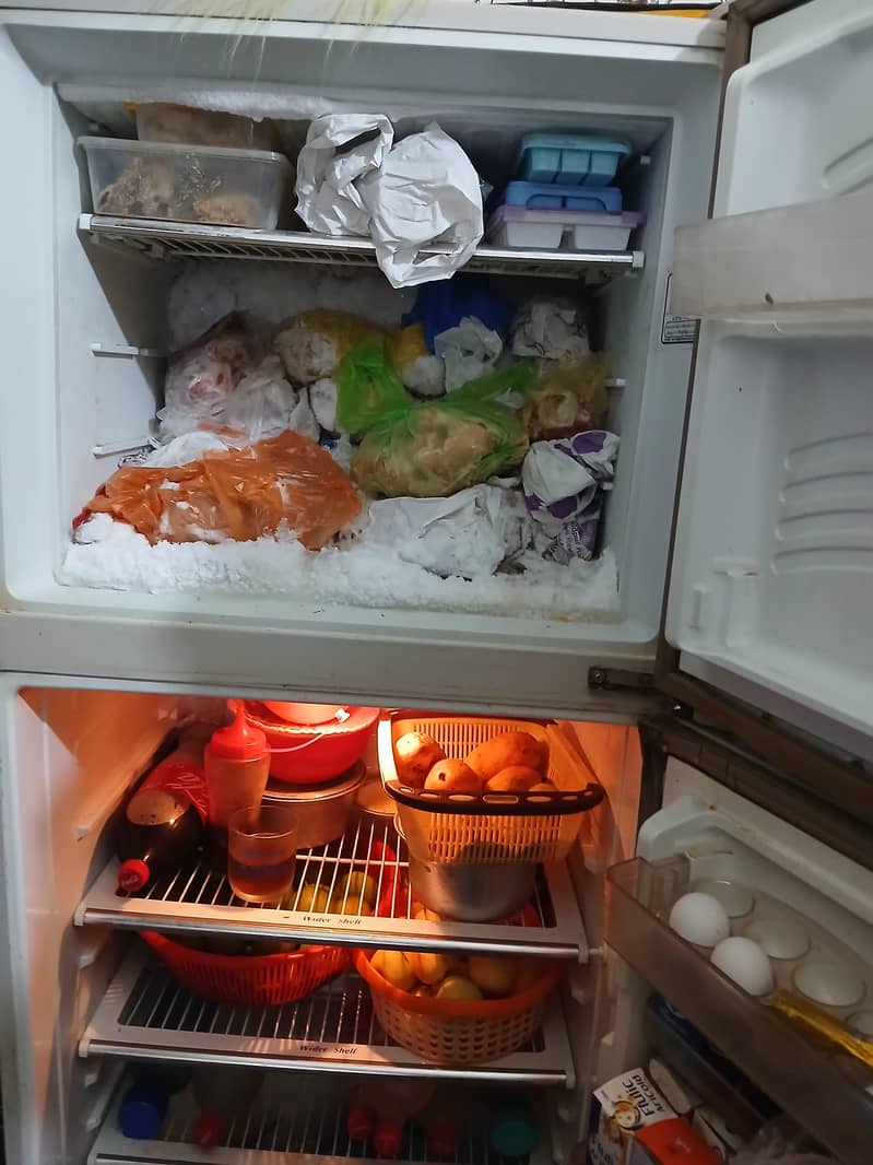 dawlance fridge 2