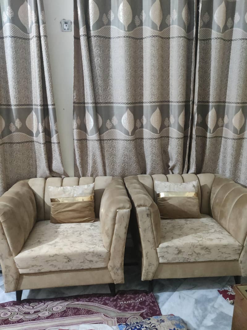 SOFA SET 5 seater 1
