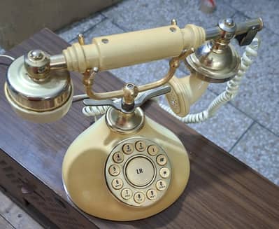 vintage & Antique products turntable,telephone,brass,camera
