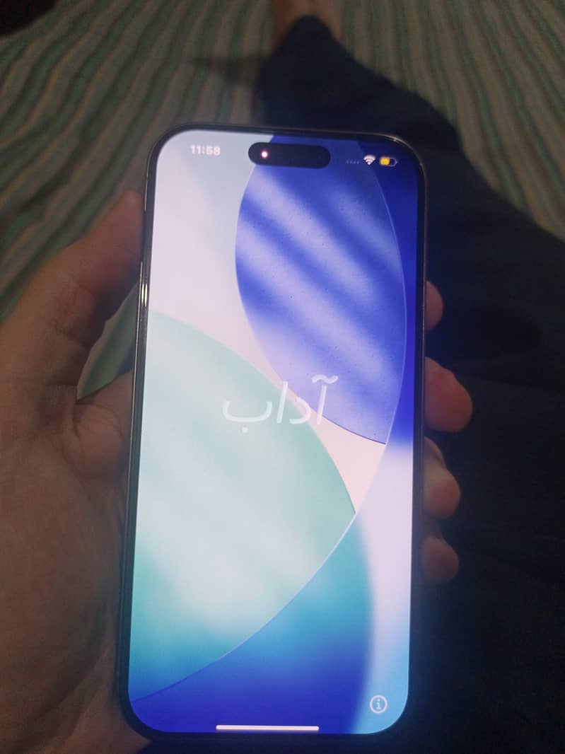 Apple iPhone 16 Pro 1