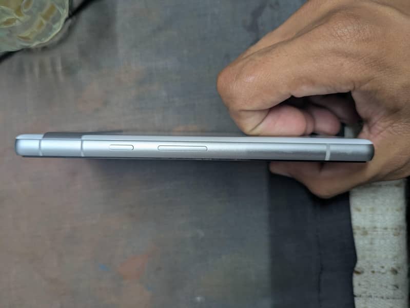 Google Pixel 7a 1