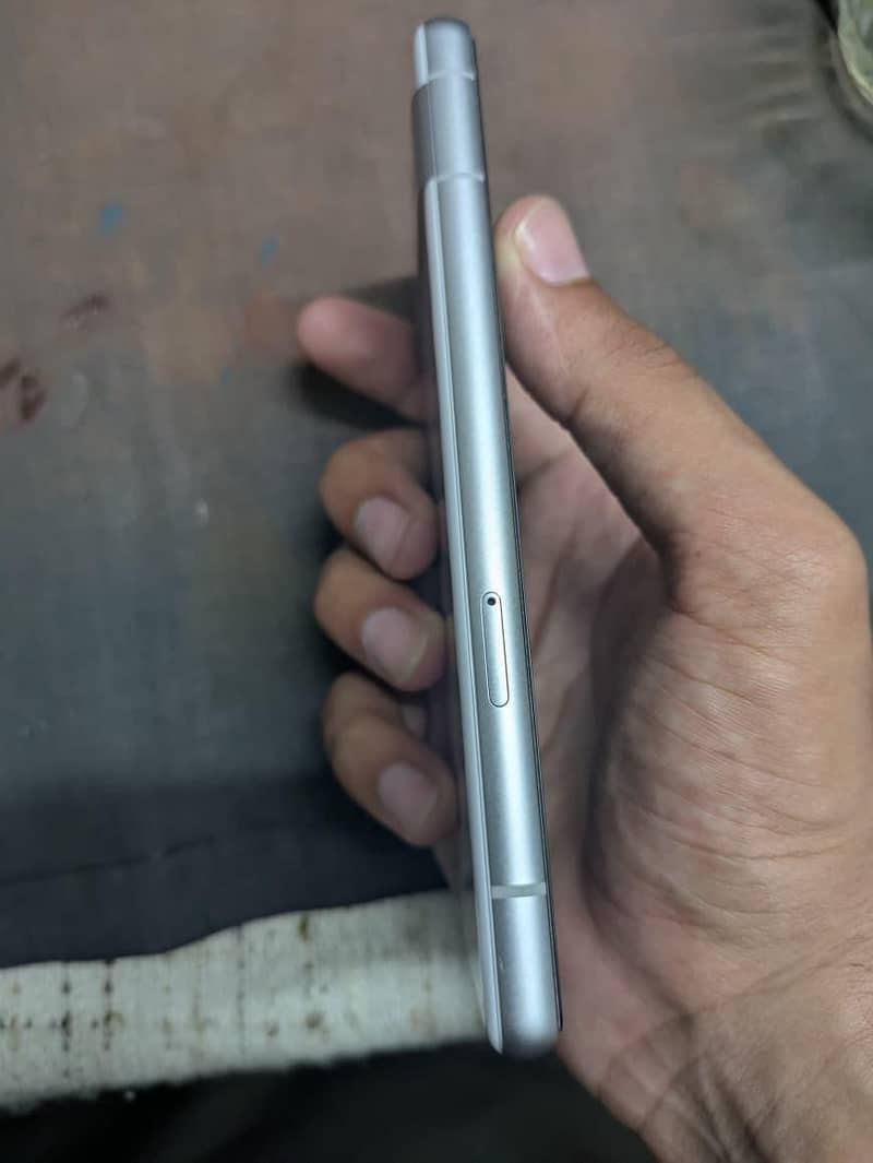 Google Pixel 7a 4