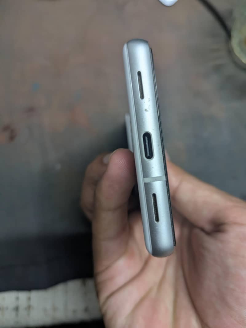 Google Pixel 7a 6