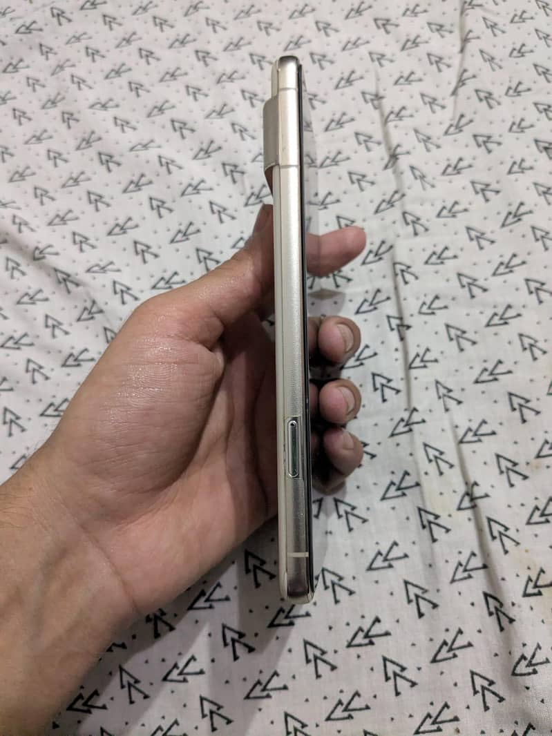 Google Pixel 8 Pro 2