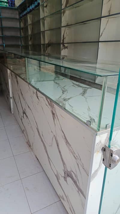 Shop rack L-Shaped counter with glass top