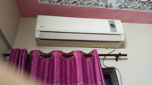 gree ac good in condition 10/10