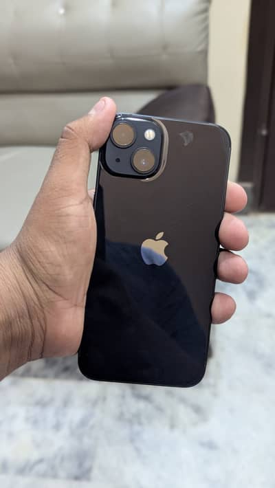Apple iPhone 13 in Official Apple Warranty