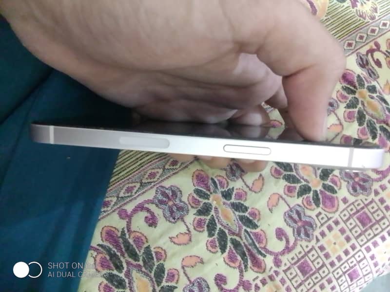 Apple iPhone 13 4
