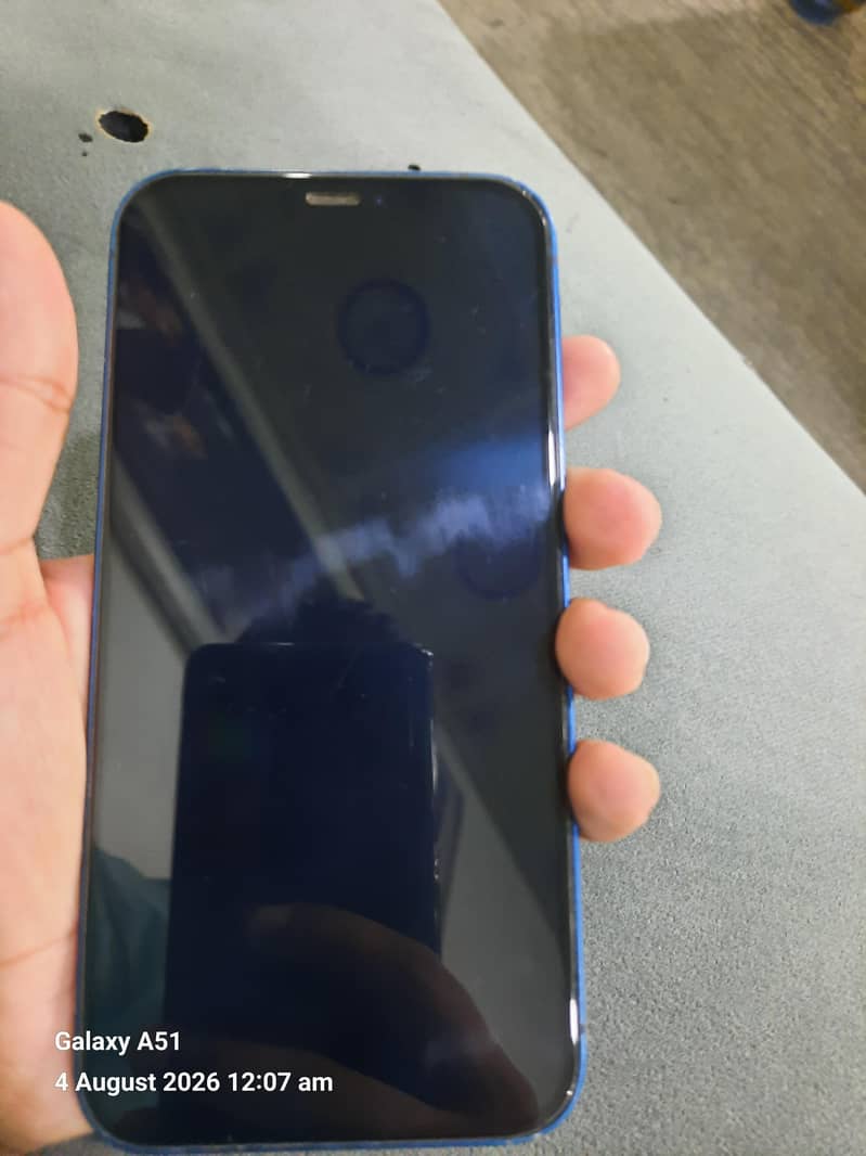 Apple iPhone 12 3
