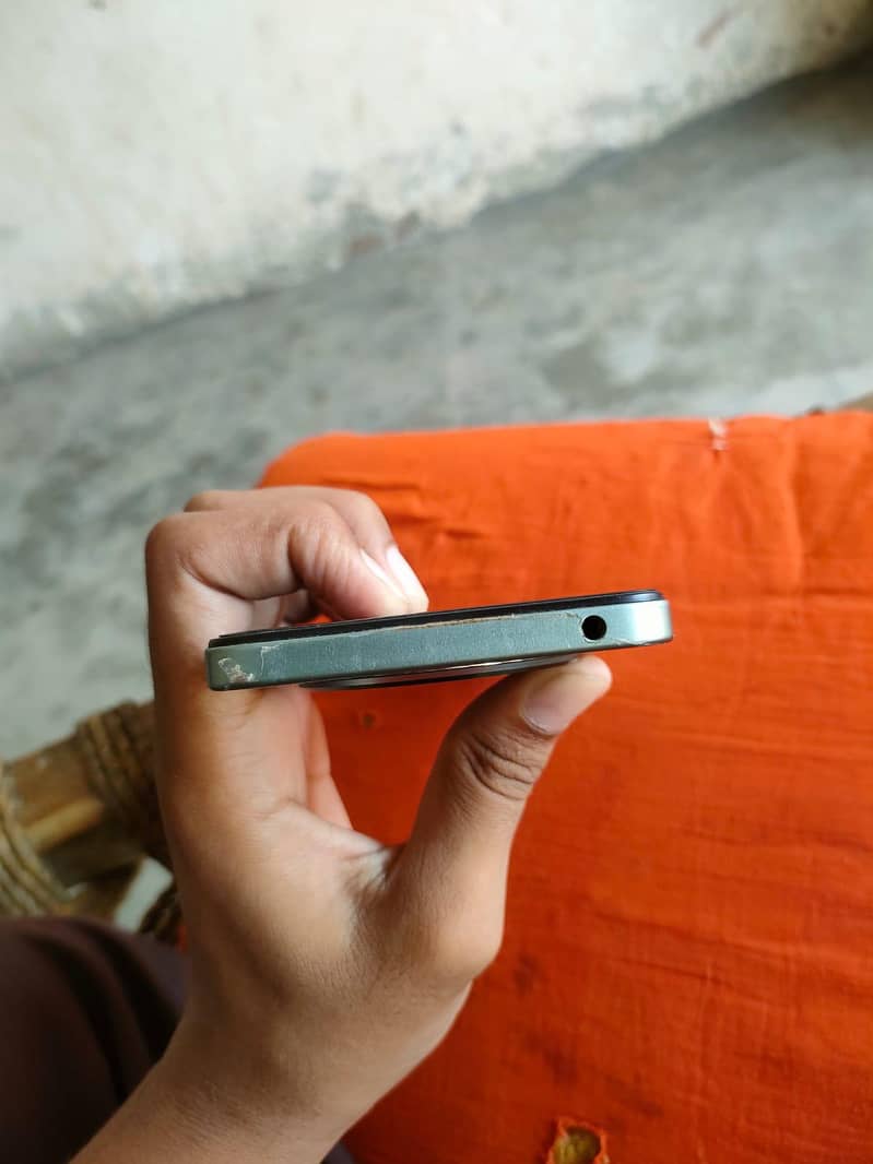 Xiaomi POCO C75 3
