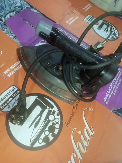 STEAM IRON