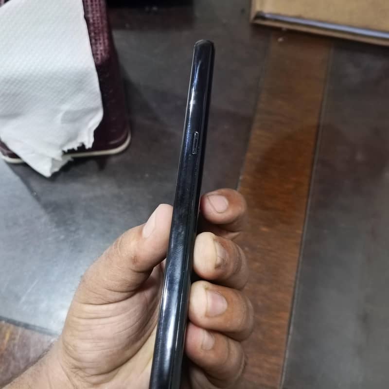 Samsung Mobile Note 8 1