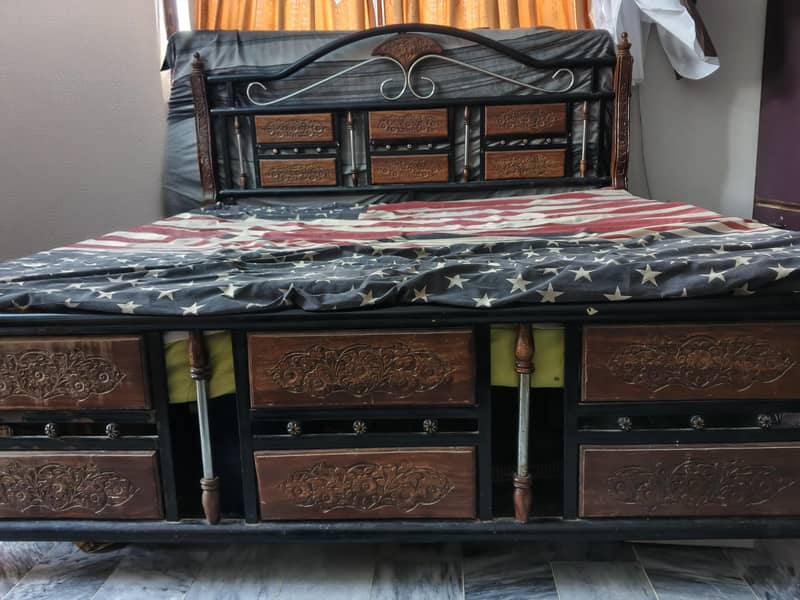King Size  bed with dressing table 0