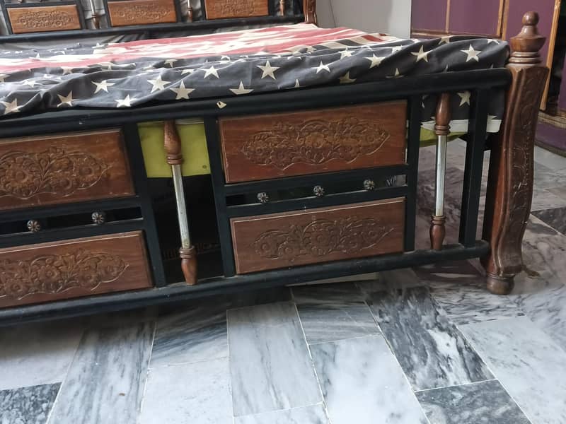 King Size  bed with dressing table 4