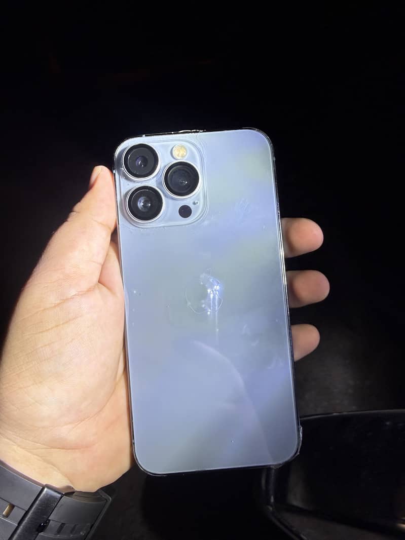 Apple iPhone 13 Pro 1