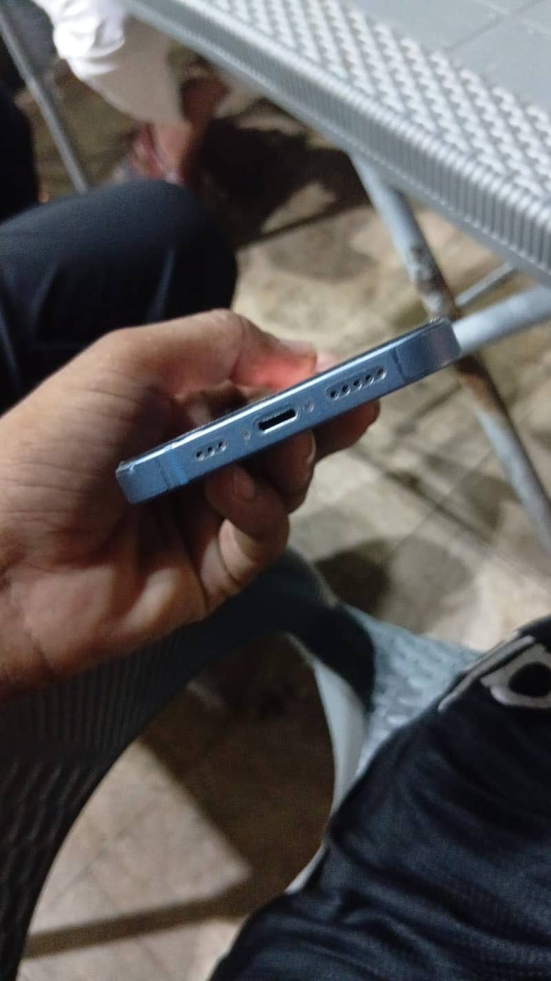Apple iPhone 14 2