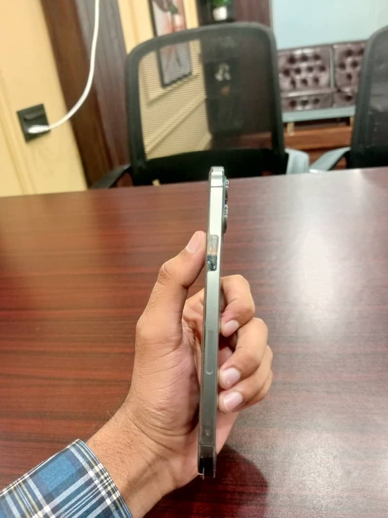 Apple iPhone 12 Pro Max 5