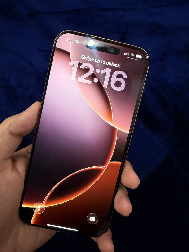 Apple iPhone 16 Pro Max 0