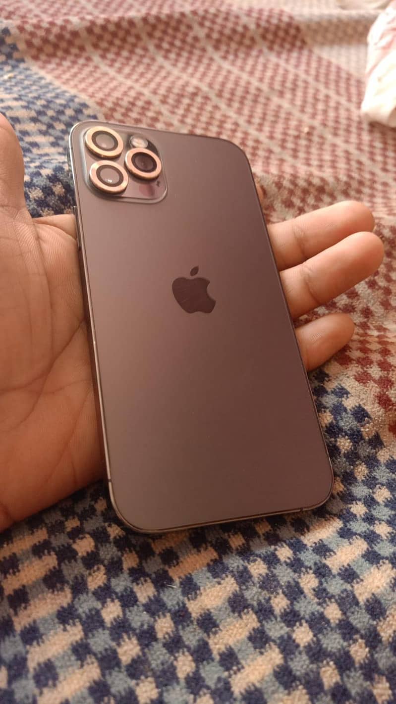Apple iPhone 12 Pro 3