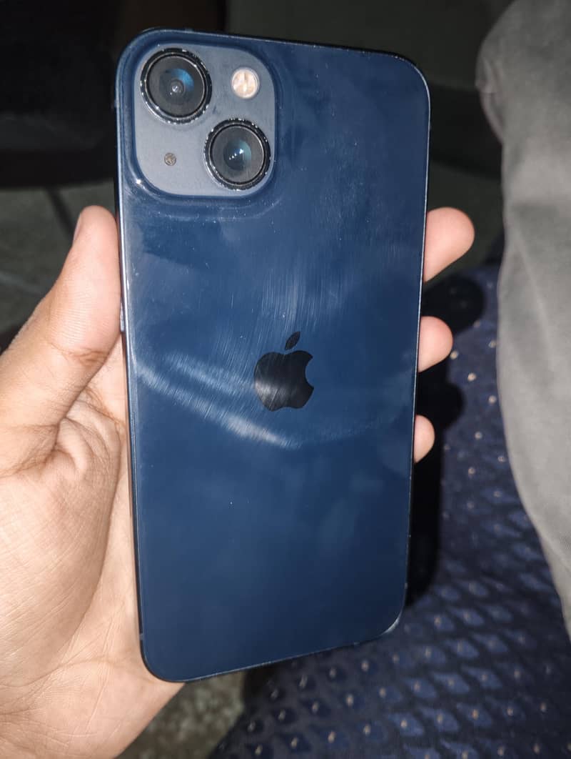 Apple iPhone 13 0