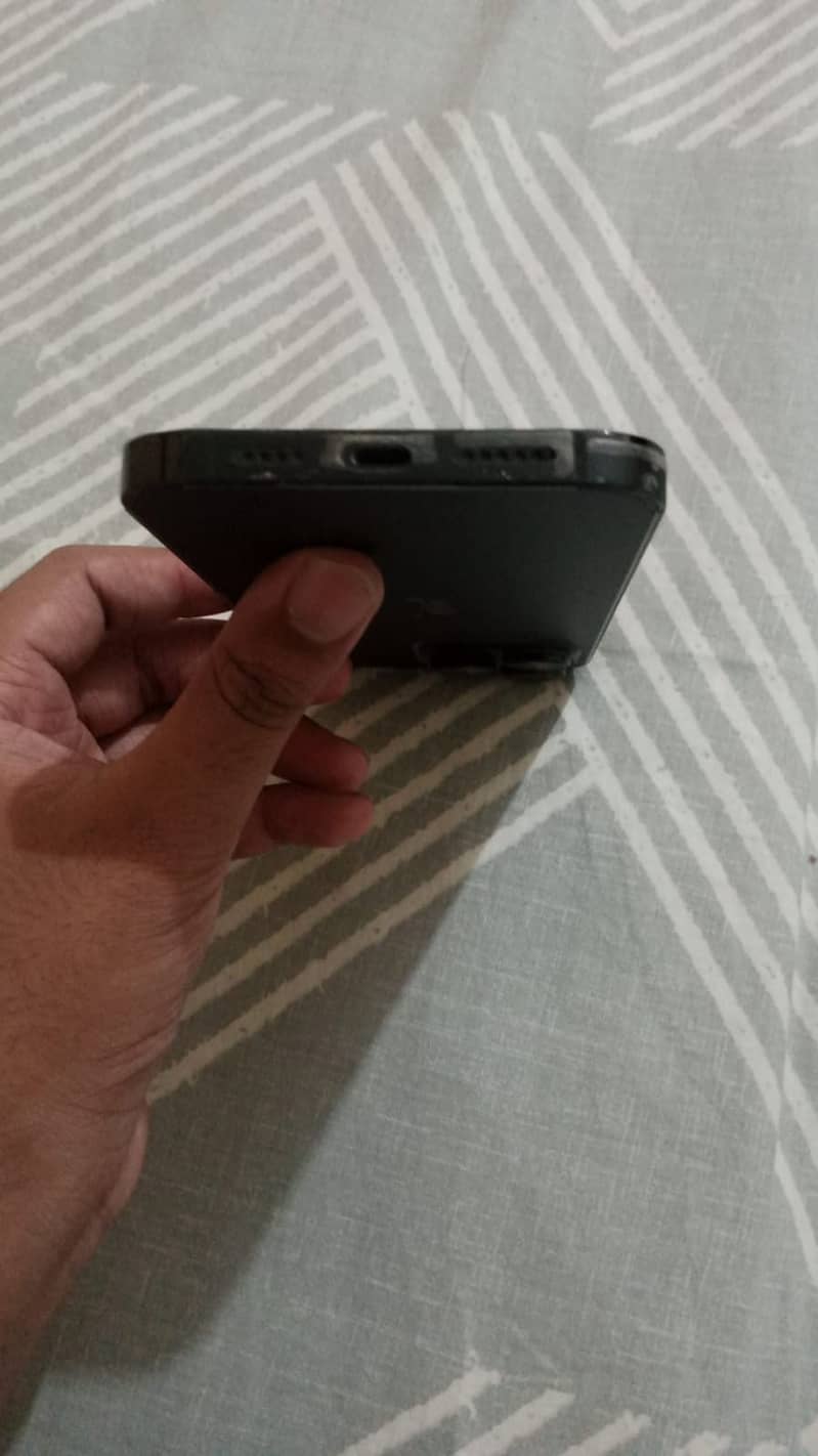 iPhone 14 pro max 2