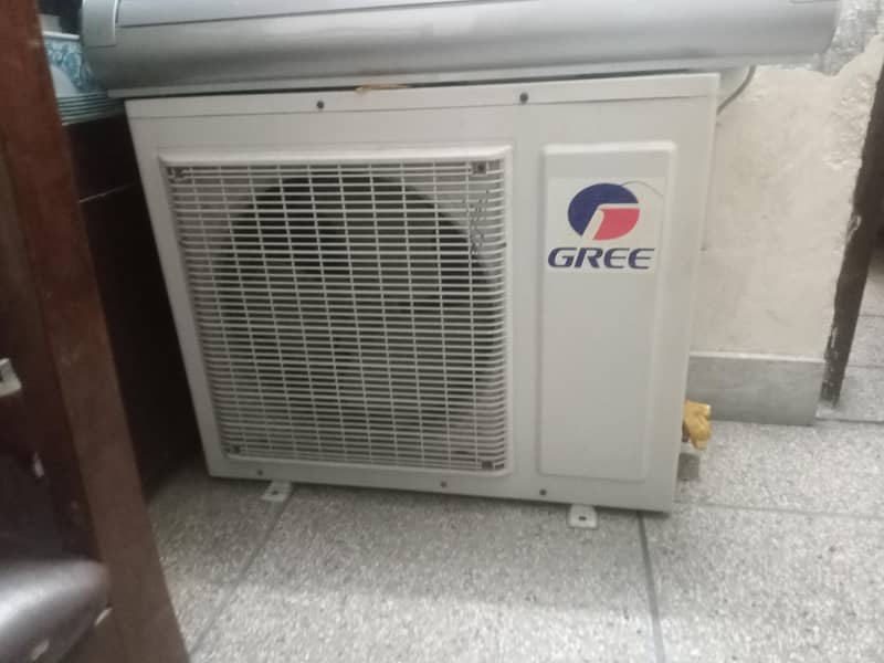 Green split AC condition 10/10 2