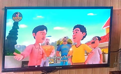 multynet trojan series 32 inches smart tv
