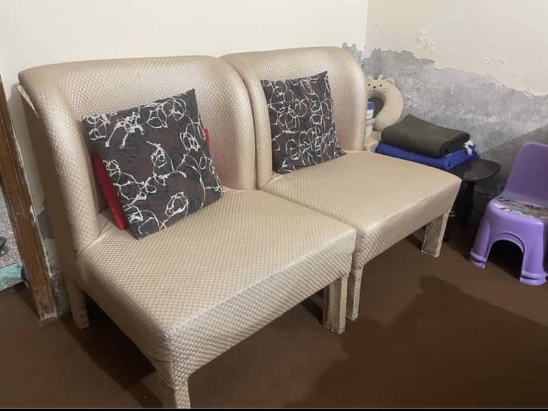 Sofa chairs two 0