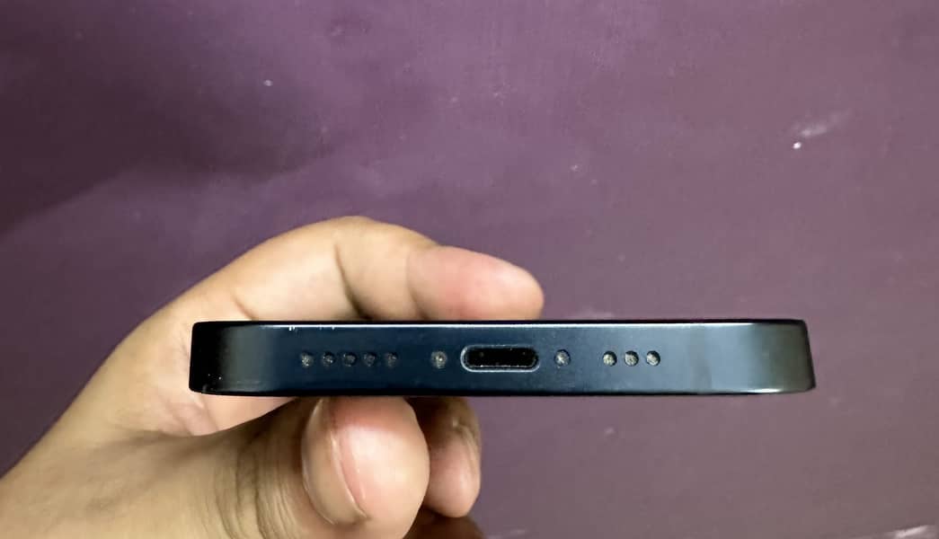 Apple iPhone 13 4