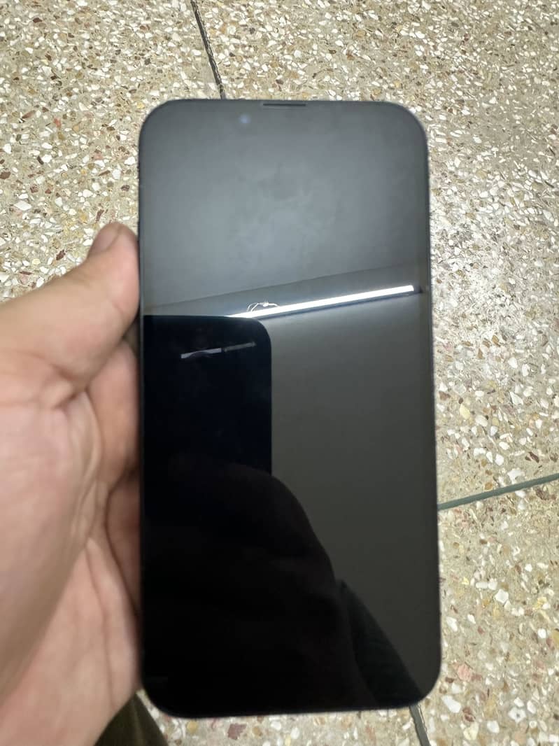Apple iPhone 13 5