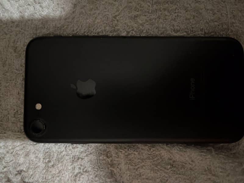 iphone 7 good condition 6