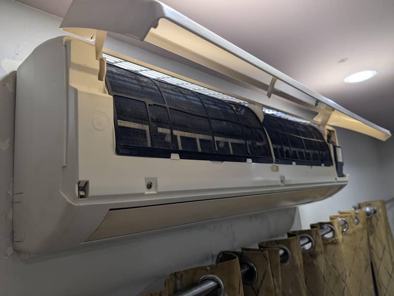 Daikin Inverter Split Ac 1