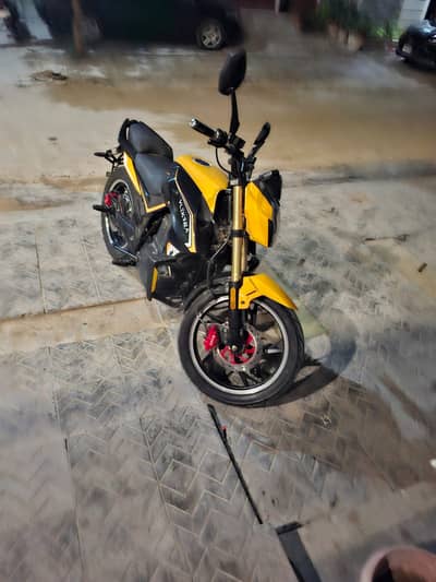 Vlektra Bolt 2025 | Only 4,700 KM | Excellent Condition