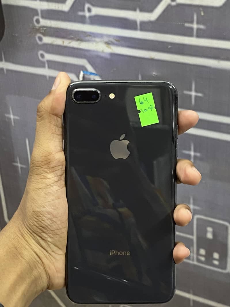 Apple iPhone 8 Plus 0