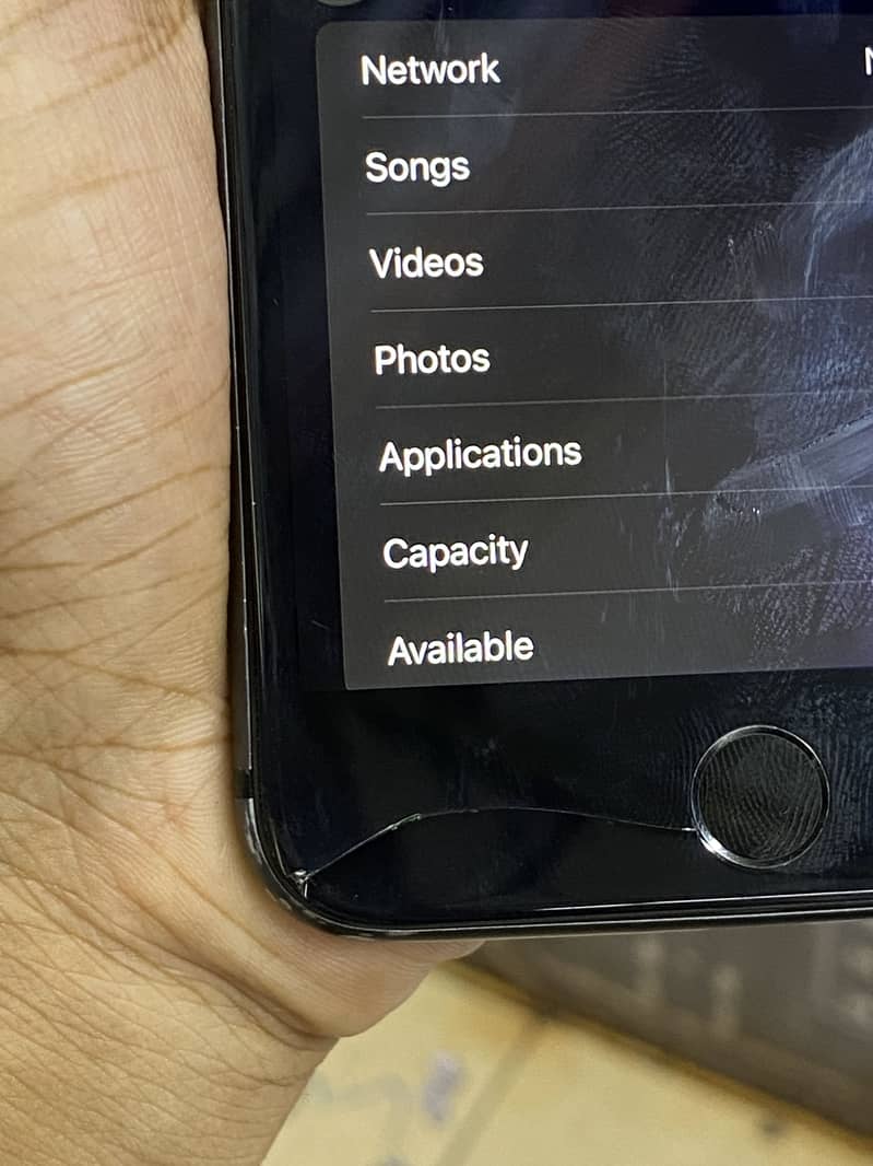 Apple iPhone 8 Plus 1