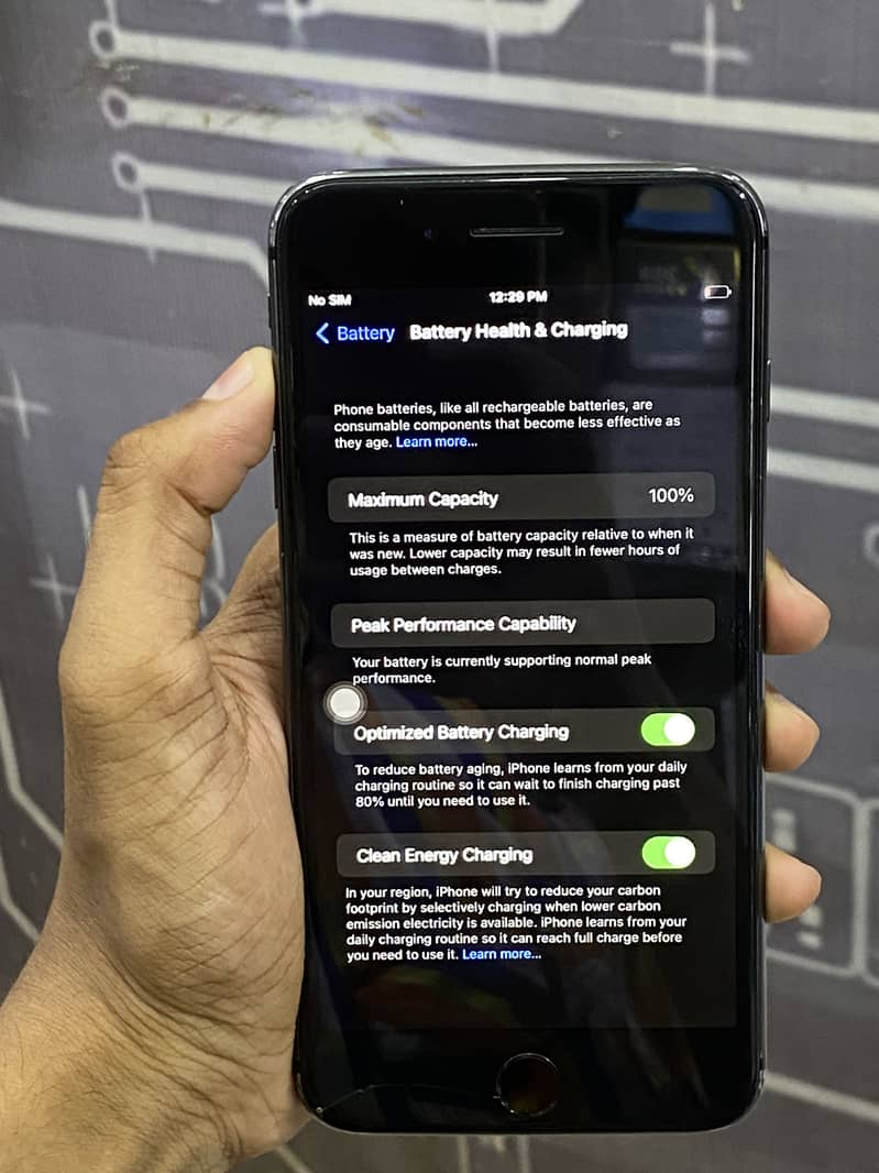 Apple iPhone 8 Plus 3