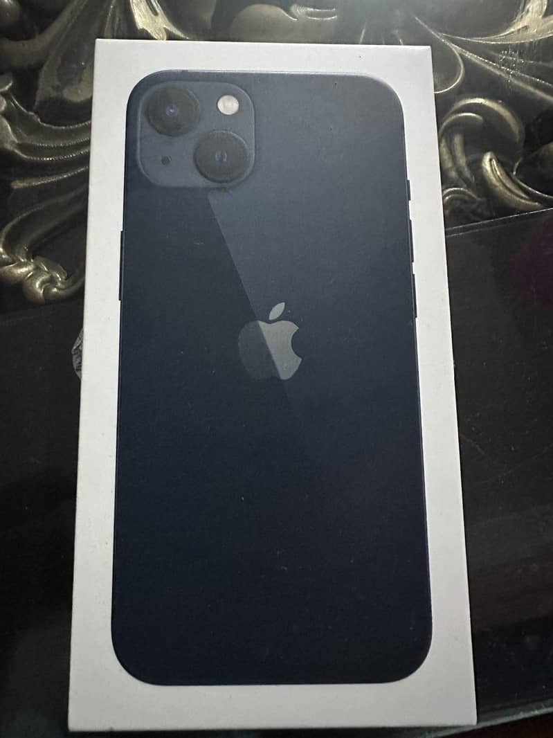 Apple iPhone 13 0