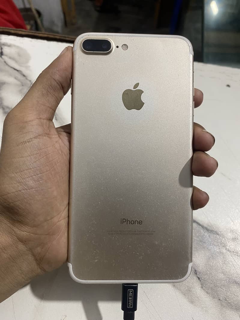 Apple iPhone 7 Plus 8