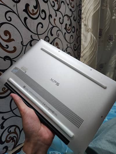 Dell XPS 9305