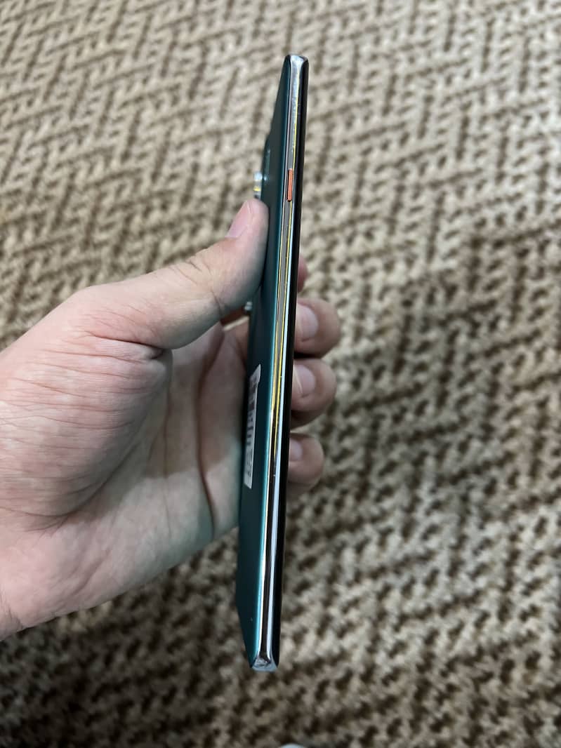 Tecno CAMON 40 Pro 5