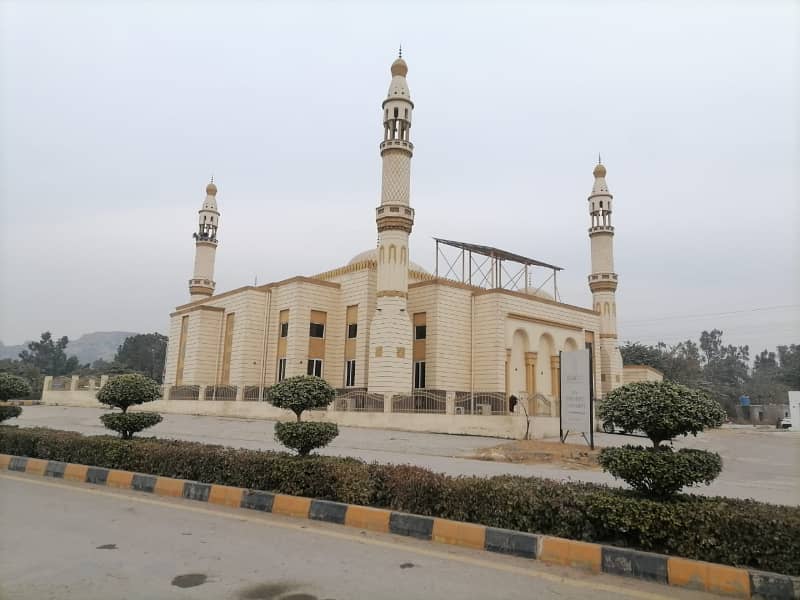 5 Marla Solid Heighted Plot For Sale 9