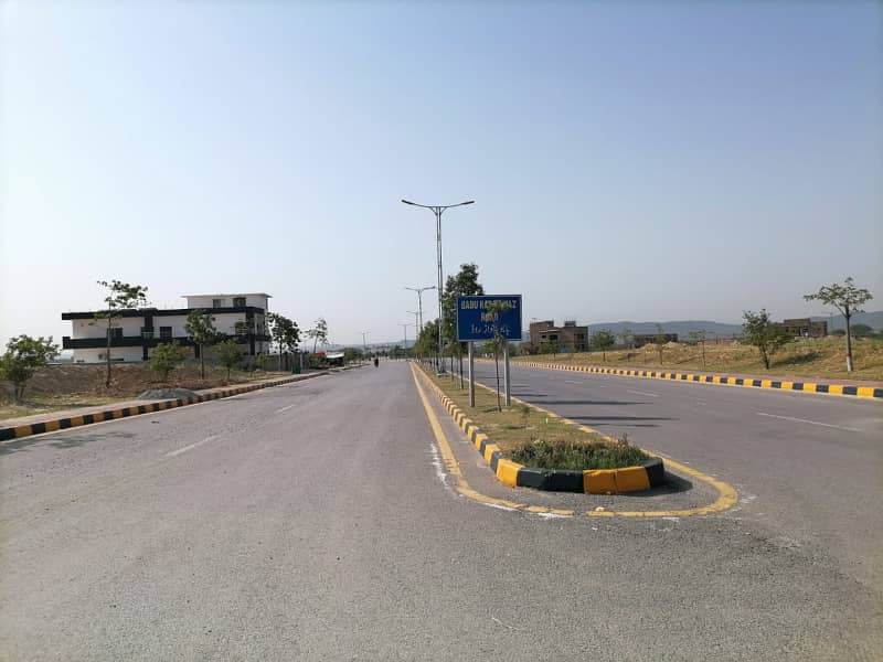 5 Marla Solid Heighted Plot For Sale 23