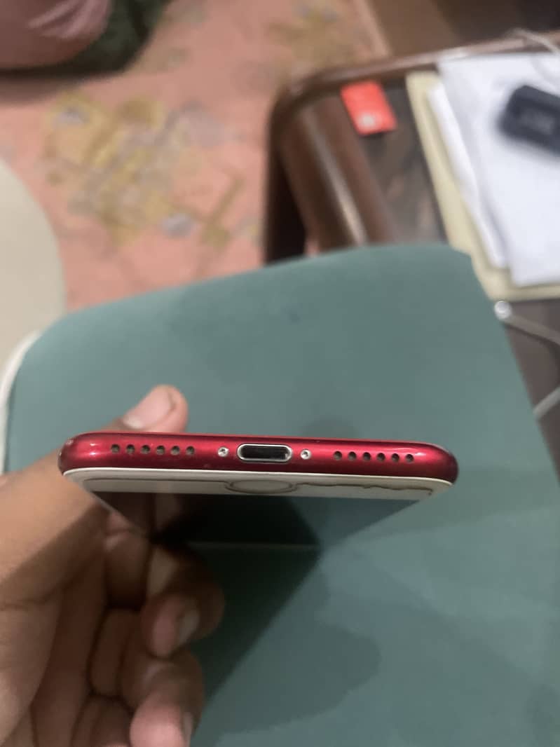 Apple iPhone 7 2