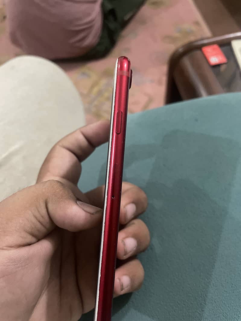 Apple iPhone 7 4