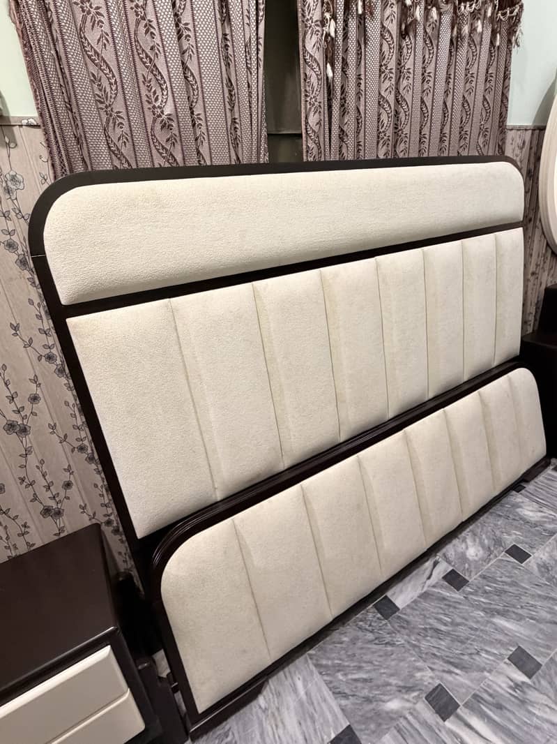 UNIQUE DESIGN BEDSET 1