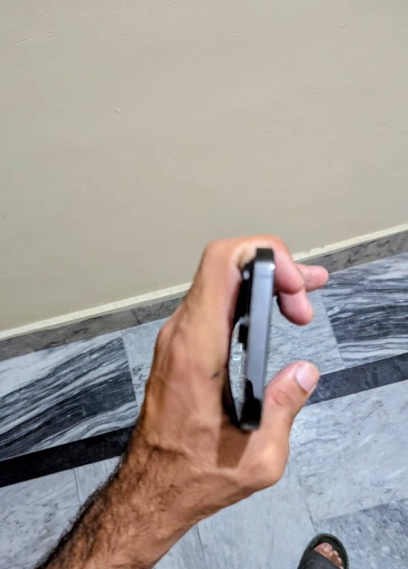 Apple iPhone 14 Pro Max 7
